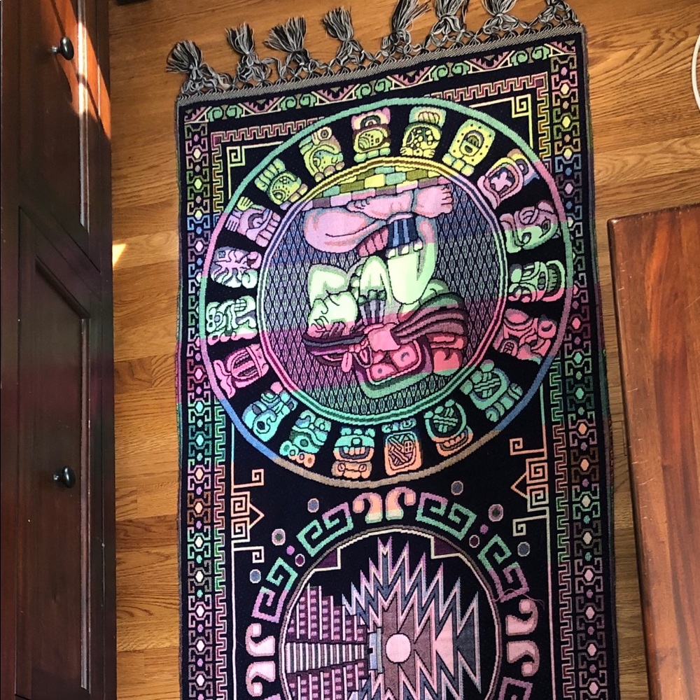 Table Runner - Picture 4 of 4